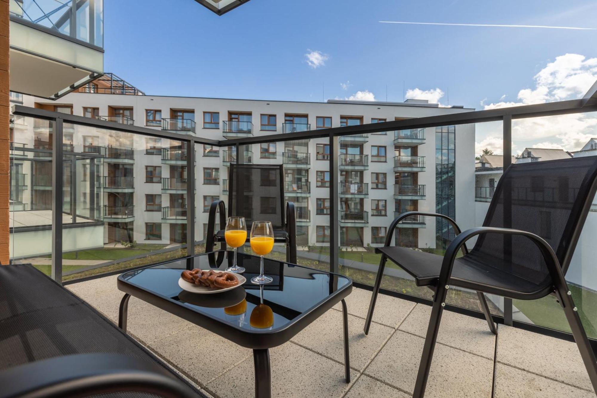 Sun & Beach Apartments Bel Mare With Parking By Noclegi Renters Miedzyzdroje Exteriör bild