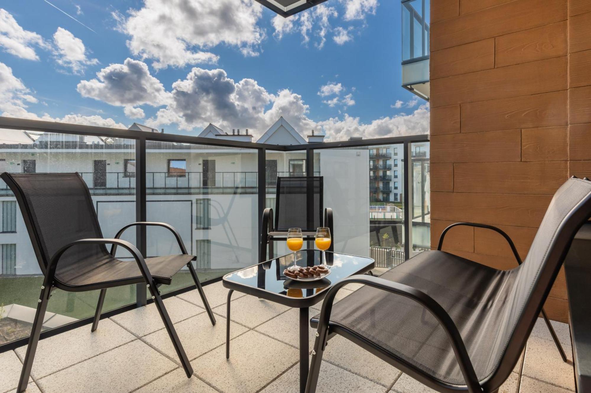 Sun & Beach Apartments Bel Mare With Parking By Noclegi Renters Miedzyzdroje Exteriör bild